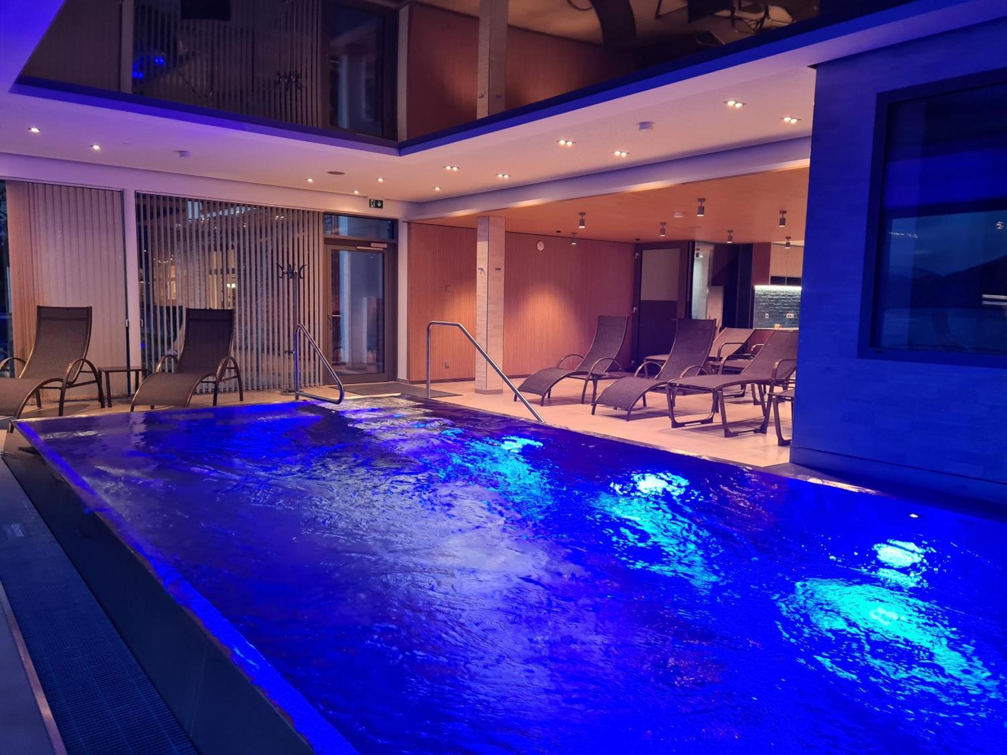 Seegasthof Hois'N Wirt - Hotel Mit Wellnessbereich Gmunden Extérieur photo