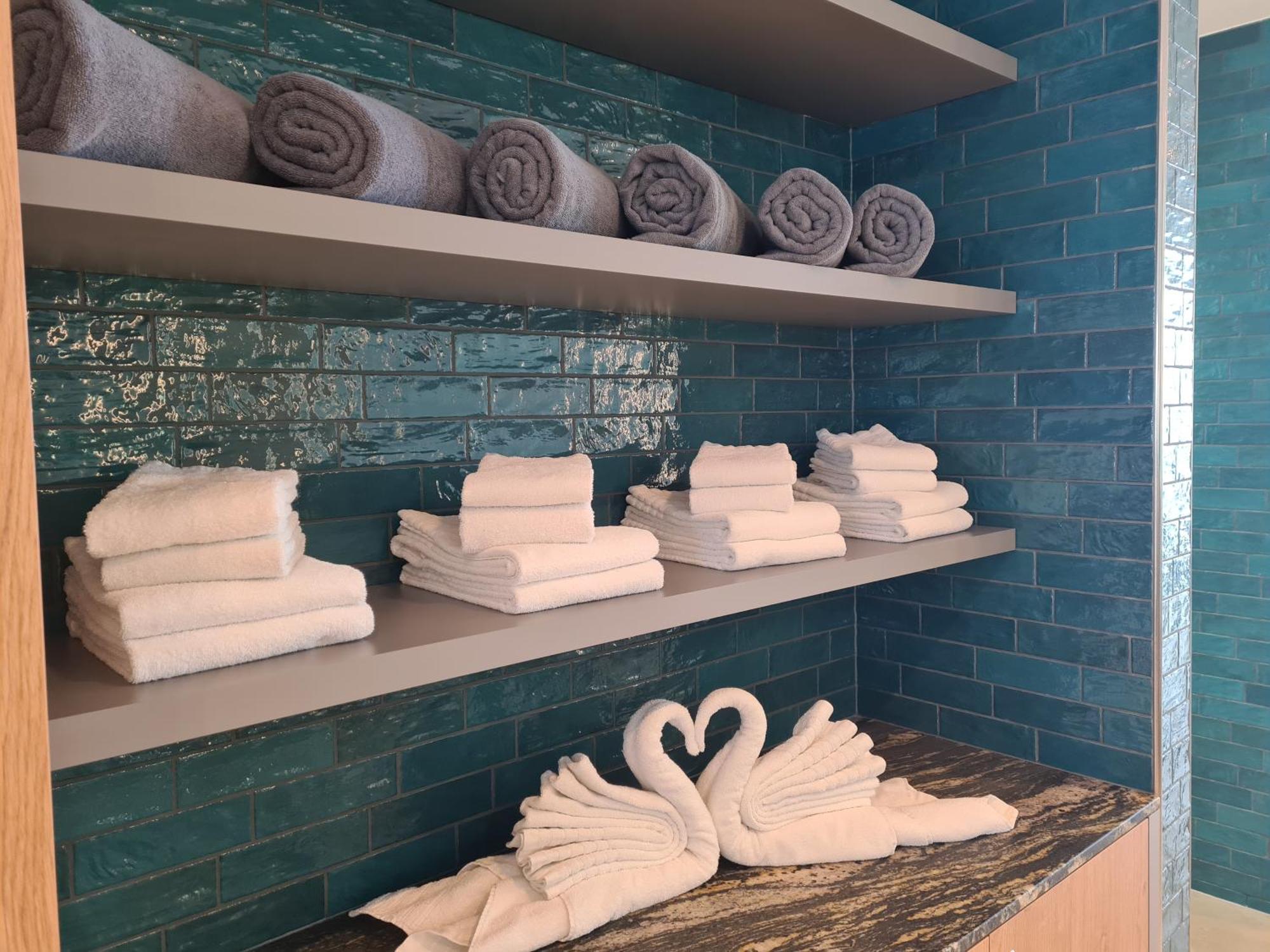 Seegasthof Hois'N Wirt - Hotel Mit Wellnessbereich Gmunden Extérieur photo